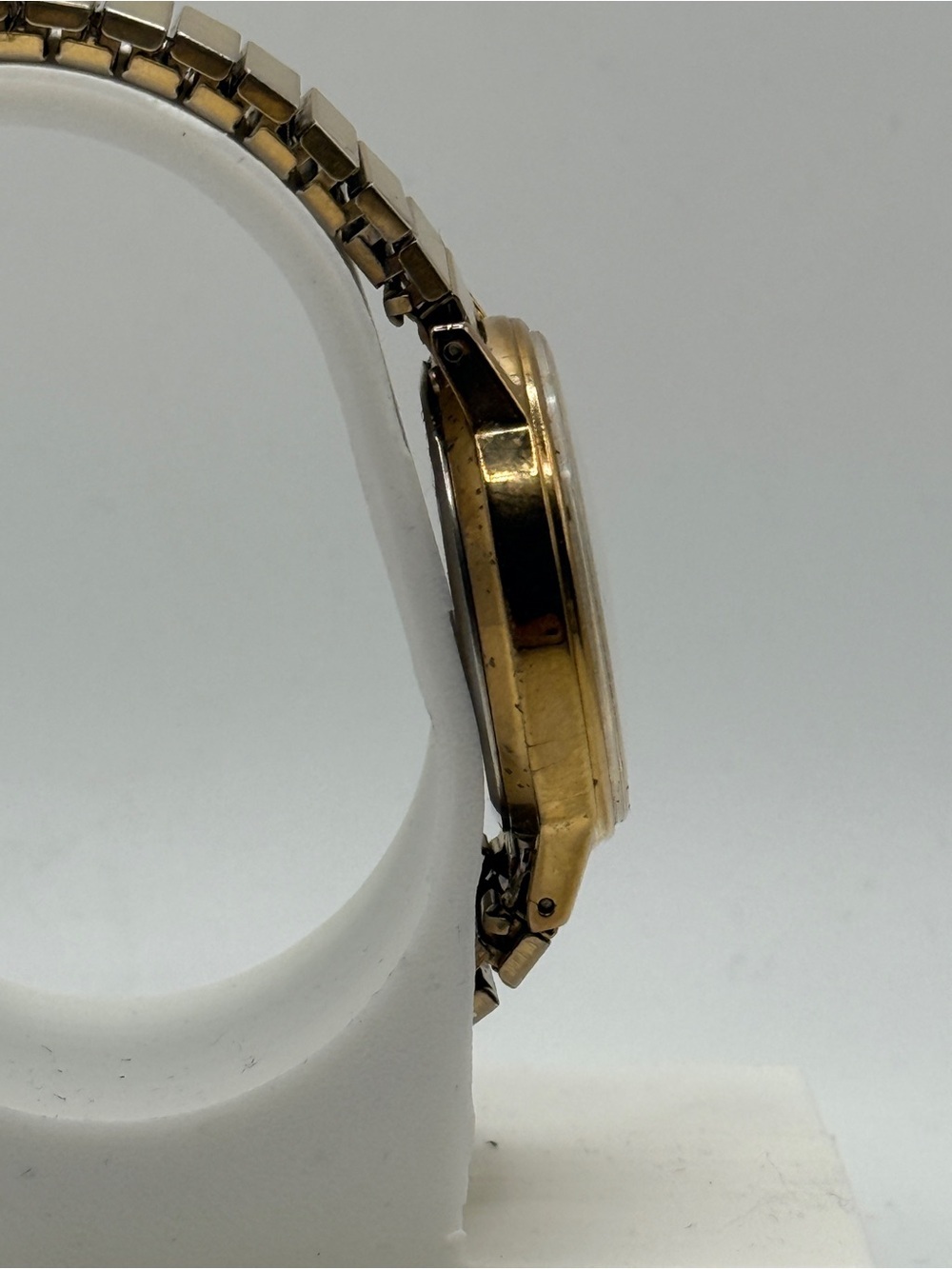 Working! Vintage 1999 Timex T95 Easy Reader Watch Faded Gold Tone - Picture 3 of 8